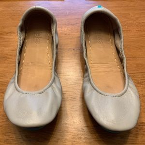 Tieks Feather Gray Flats. Size 8